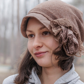 Портрет девушки в винтажной шляпке :)